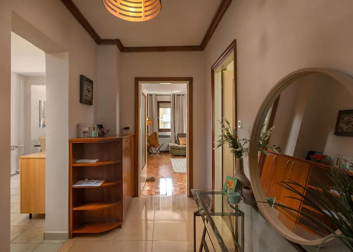 Dalma Luxe * 扎达尔